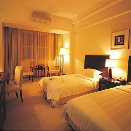 Clifford Golden Lake Hotel Foshan Quarto foto
