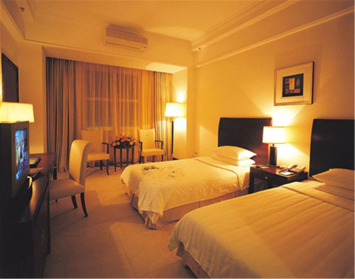 Clifford Golden Lake Hotel Foshan Quarto foto